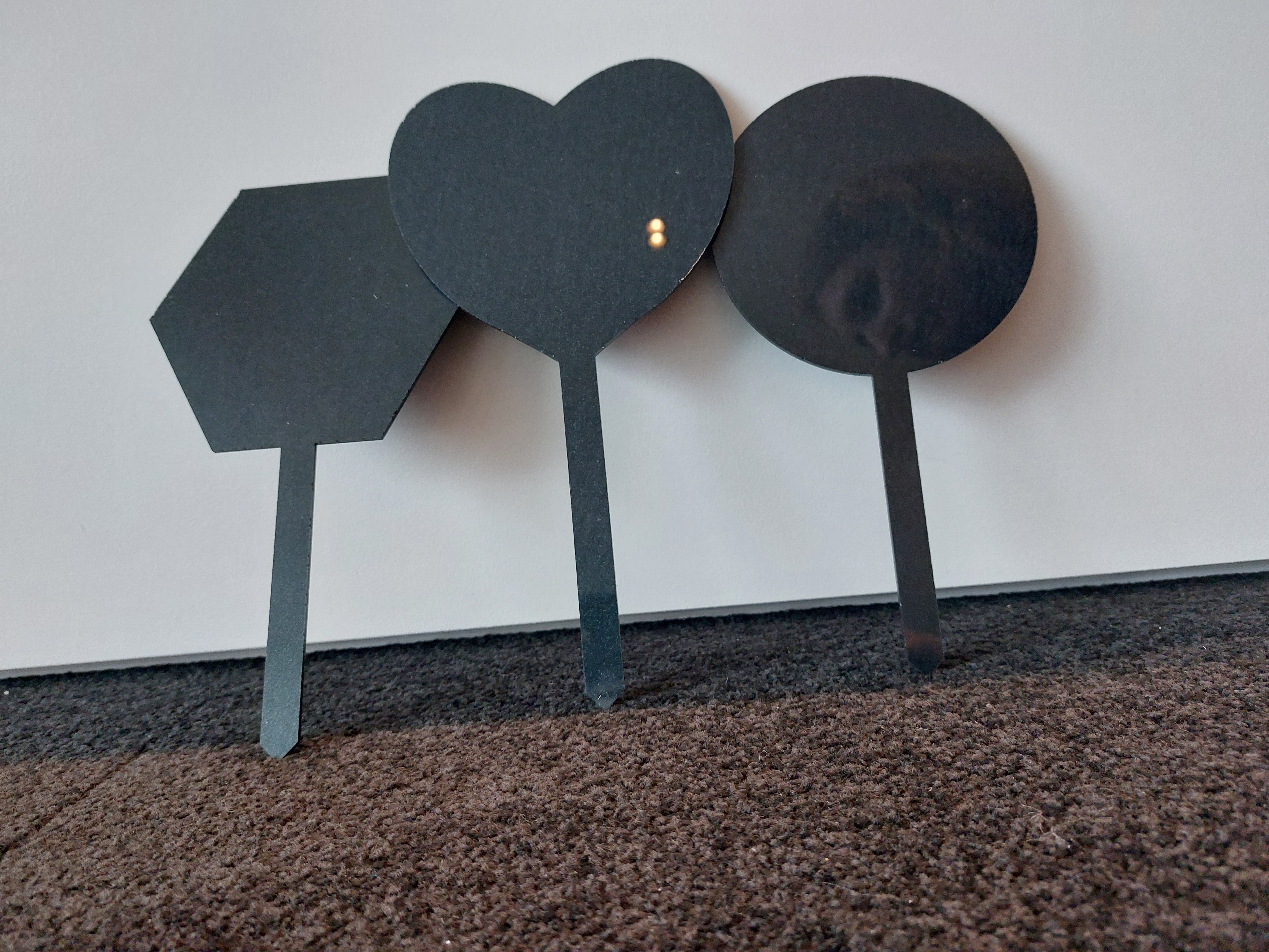 cover image of th tinker Basic Cake Toppers