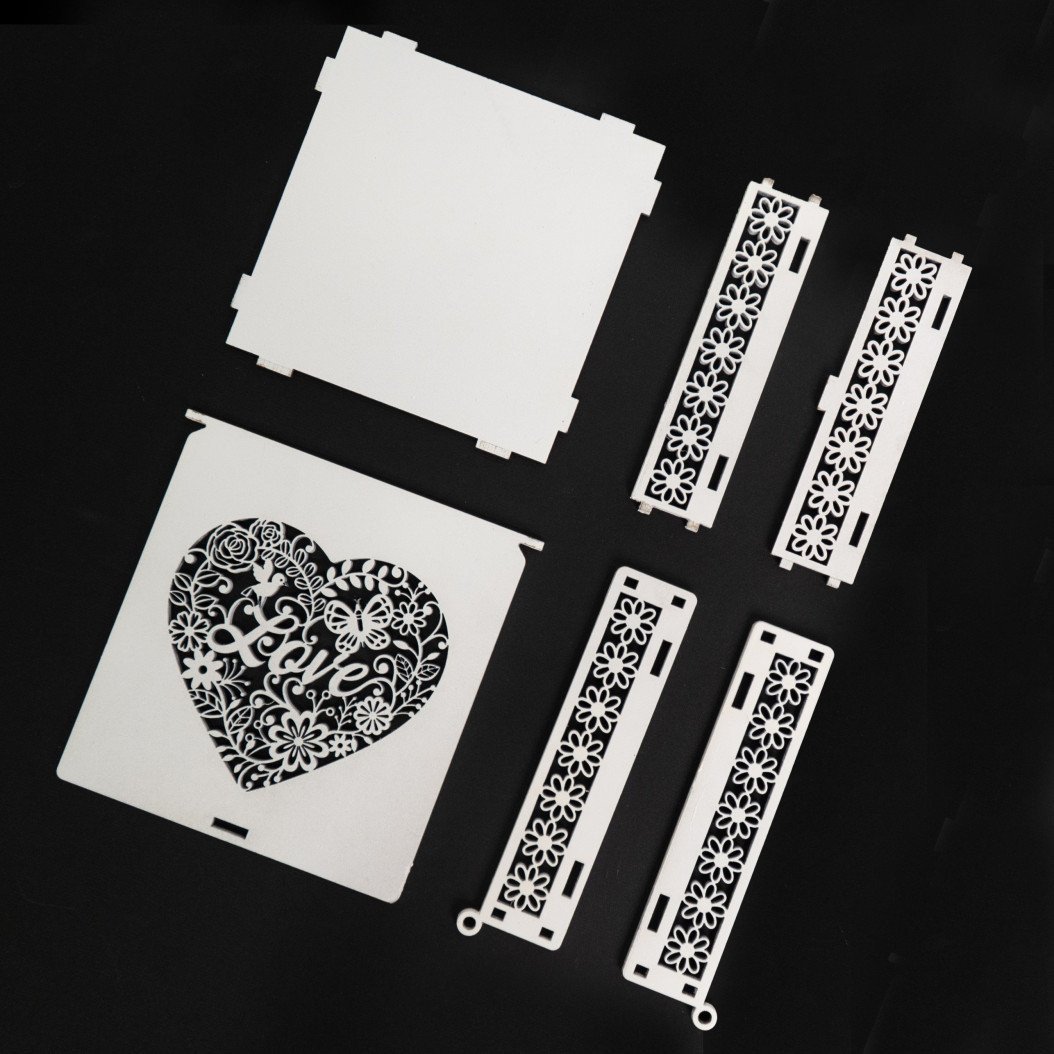 cover image of th tinker Valentines box
