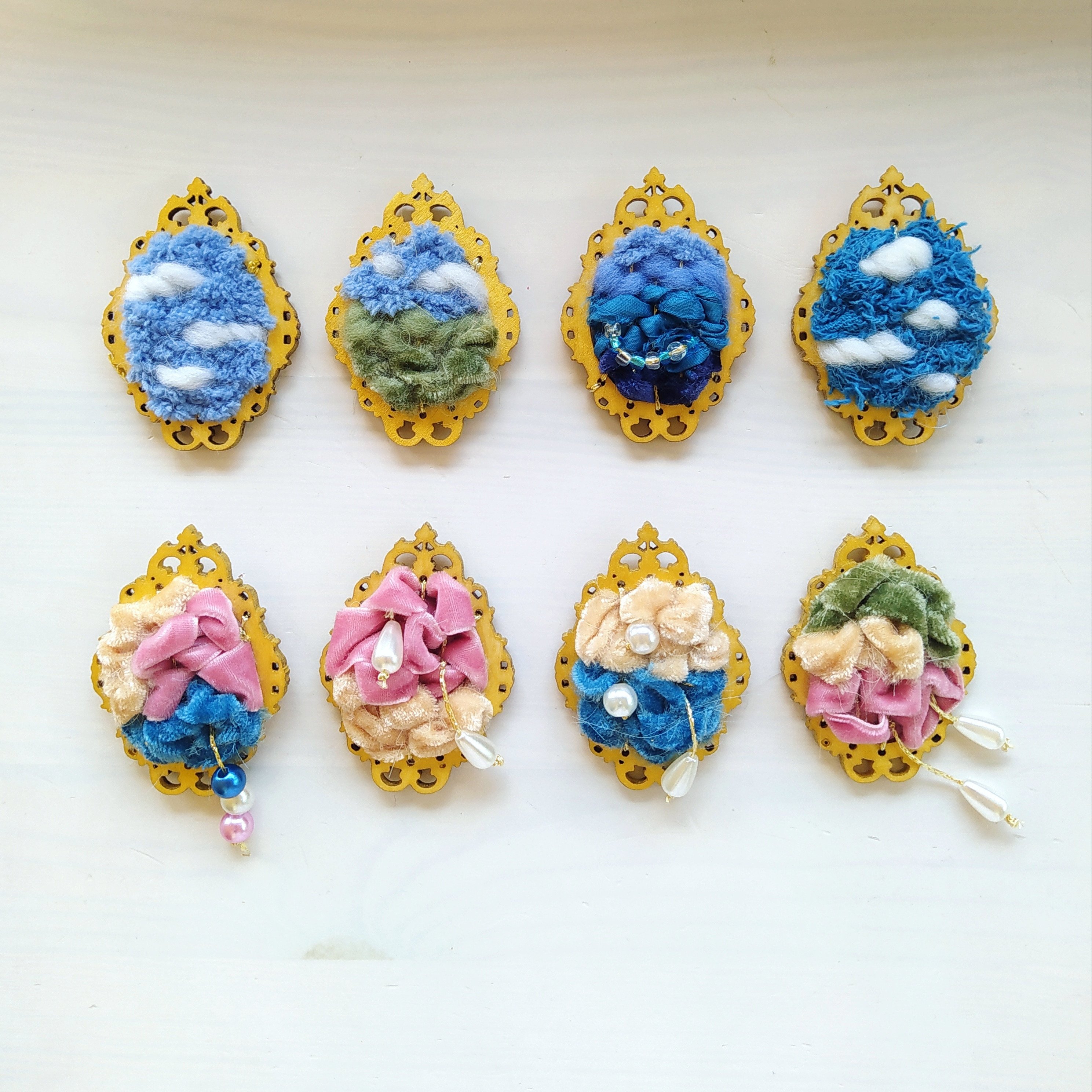 cover image of th tinker Vintage broche