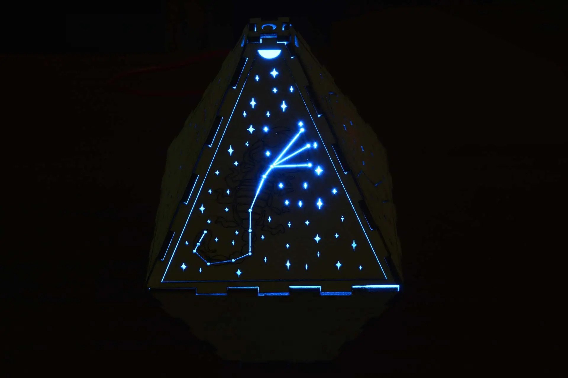 cover image of th tinker Constellation light